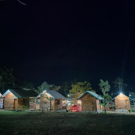 Beach Camp Lombok Sekotong Exterior foto