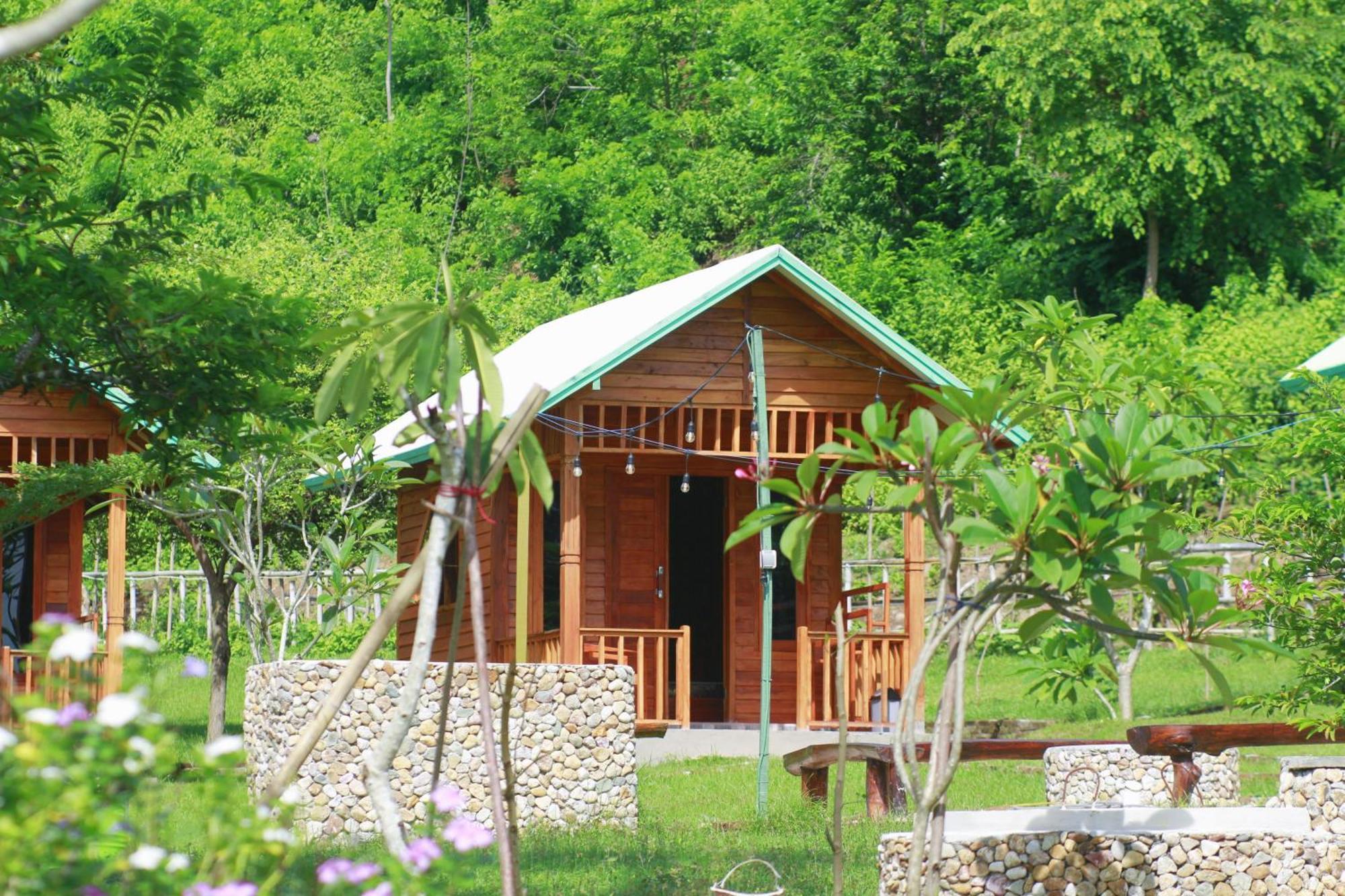 Beach Camp Lombok Sekotong Exterior foto